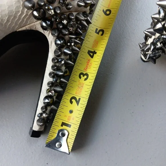 Sam Edelman Shoes Womens 8M Peep Toe Cream Leather Metal Spikes Punk Rock Biker - Picture 11 of 16